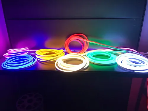 [12VNEONCALIDA] TIRA NEON LUZ CALIDA 5M (HEE)